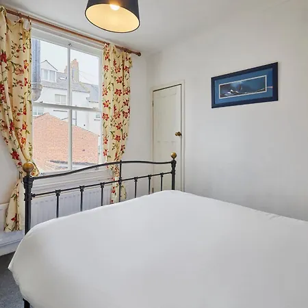 Host & Stay - Clarence Place Whitby Exterior photo